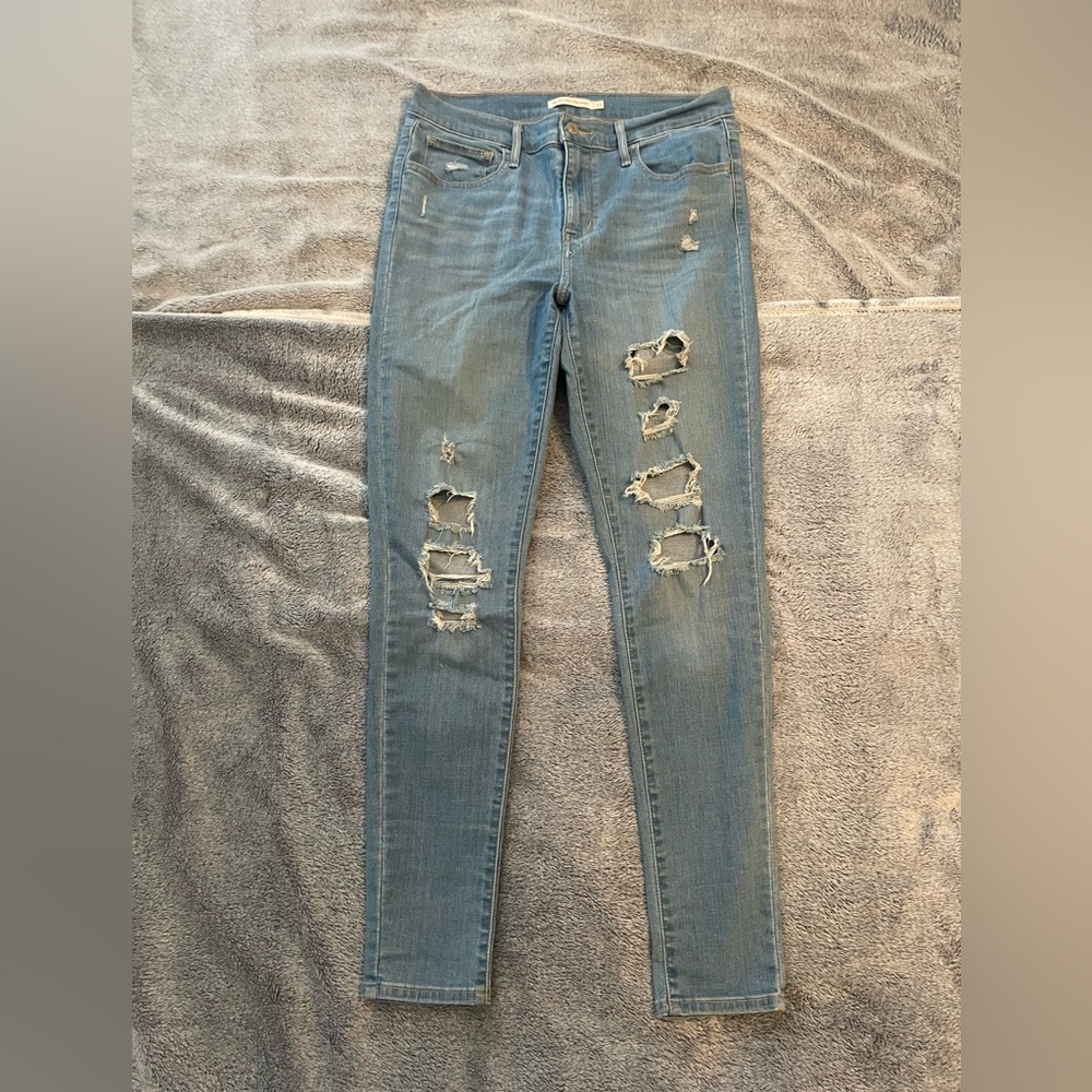 EUC Levi’s 720 High Rise Super Skinny Jeans - Sz 31